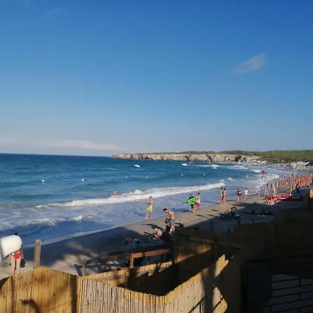 Loretta Nyaraló Torre dell'Orso